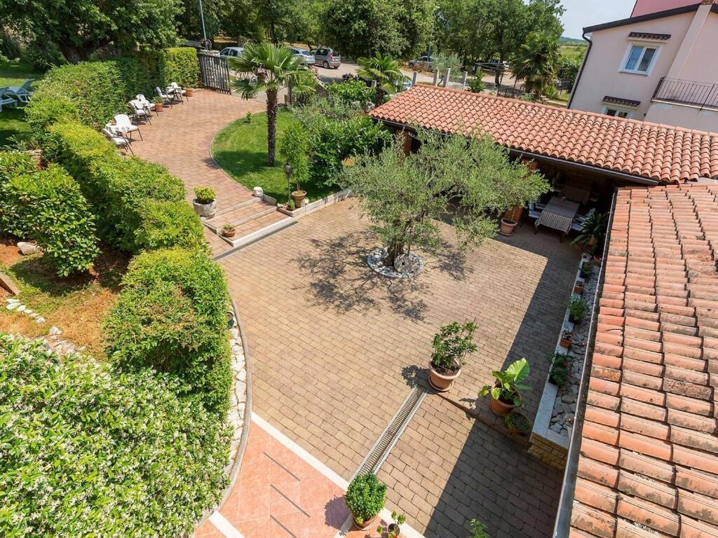 Bed And Breakfast Kolo Adults Only Bužinija Exterior foto